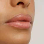 7 Kebiasaan Sehat agar Bibir Tetap Lembap Sepanjang Hari