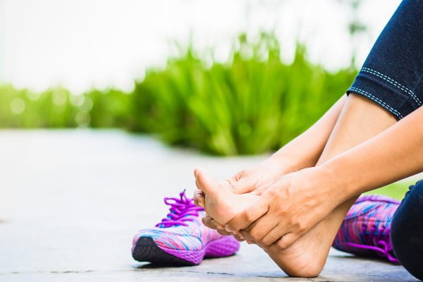 7 Tips Sederhana Mengatasi Kaki Pegal Setelah Aktivitas Seharian 7 Tips Sederhana Mengatasi Kaki Pegal Setelah Aktivitas Seharian