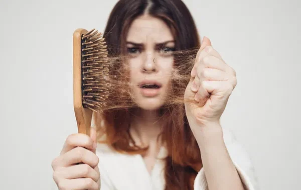 7 Tips Merawat Rambut agar Tetap Kuat dan Nggak Mudah Rontok